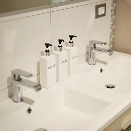 Апартаменты Victoria Garden Lifestyle *